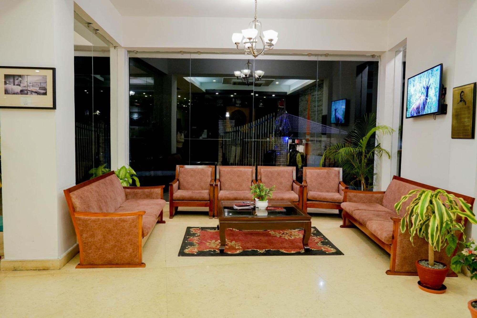 Himalayan Front Hotel By Kgh Group Pokhara Buitenkant foto